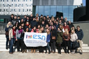 Estudantes em evento da ESN