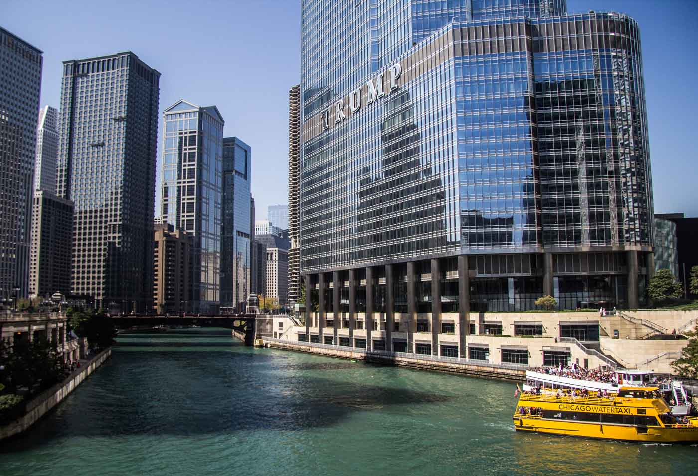 fachada do hotel Trump em Chicago