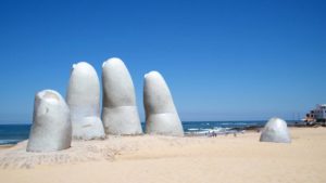 Punta Del Este, no Uruguai, um dos destinos para lua de mel em 2018