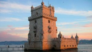 A Torre de Belém é um dos locais pra visitar em Lisboa