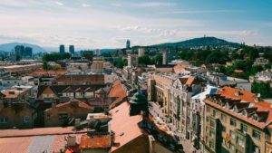 Vista de Sarajevo, capital de um dos países da Europa